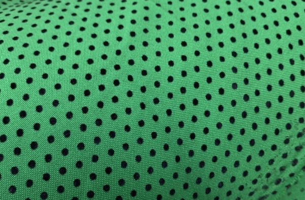 Tejido, verde césped con Lunar  negro, ideal flamenca