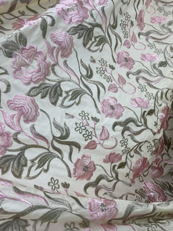 Tela Bordada Floral Beige