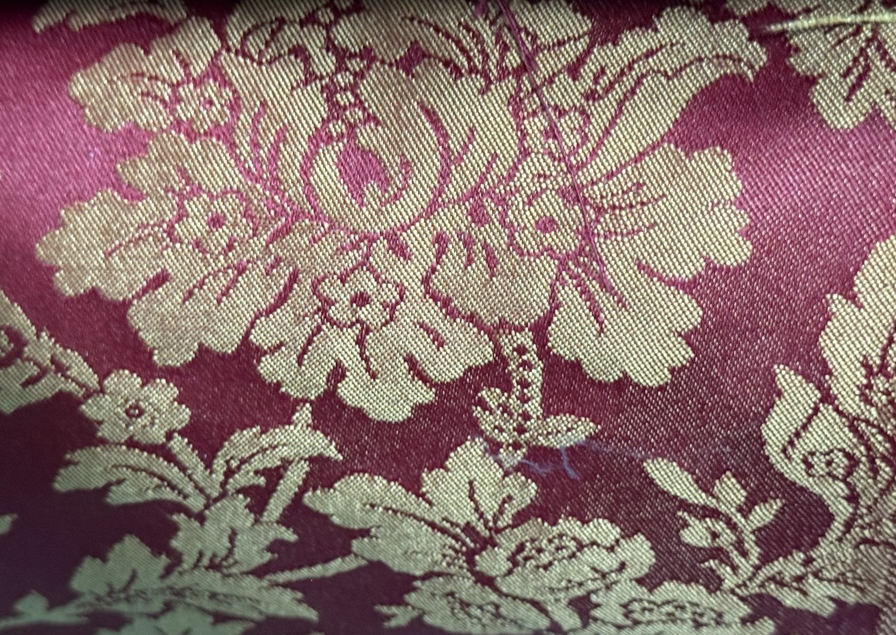 Damasco Burdeos Dorado Imperial