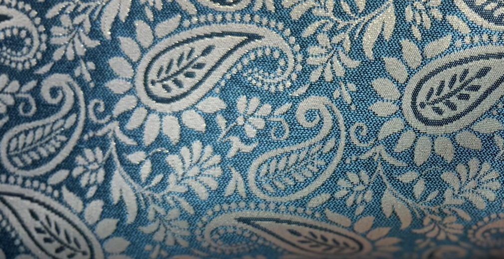 Damasco Cachemir Azul Turquesa con Marfil