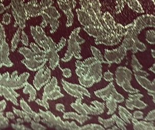 Damasco Carmesí Dorado Clásico