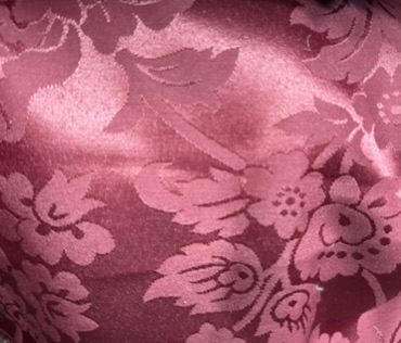 Damasco Clásico Granate