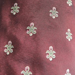 Damasco Granate Flor de Lis Dorada
