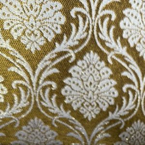 Damasco oro antiguo con marfil clásico