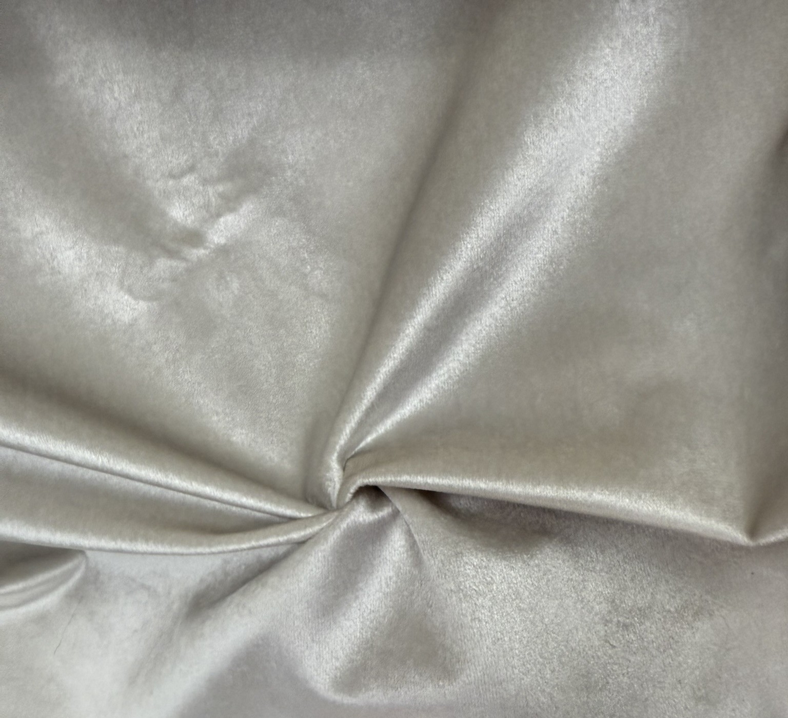 Terciopelo Marfil Lumina