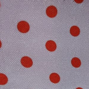 Tela de Flamenca Blanco Natural con Lunares Rojos