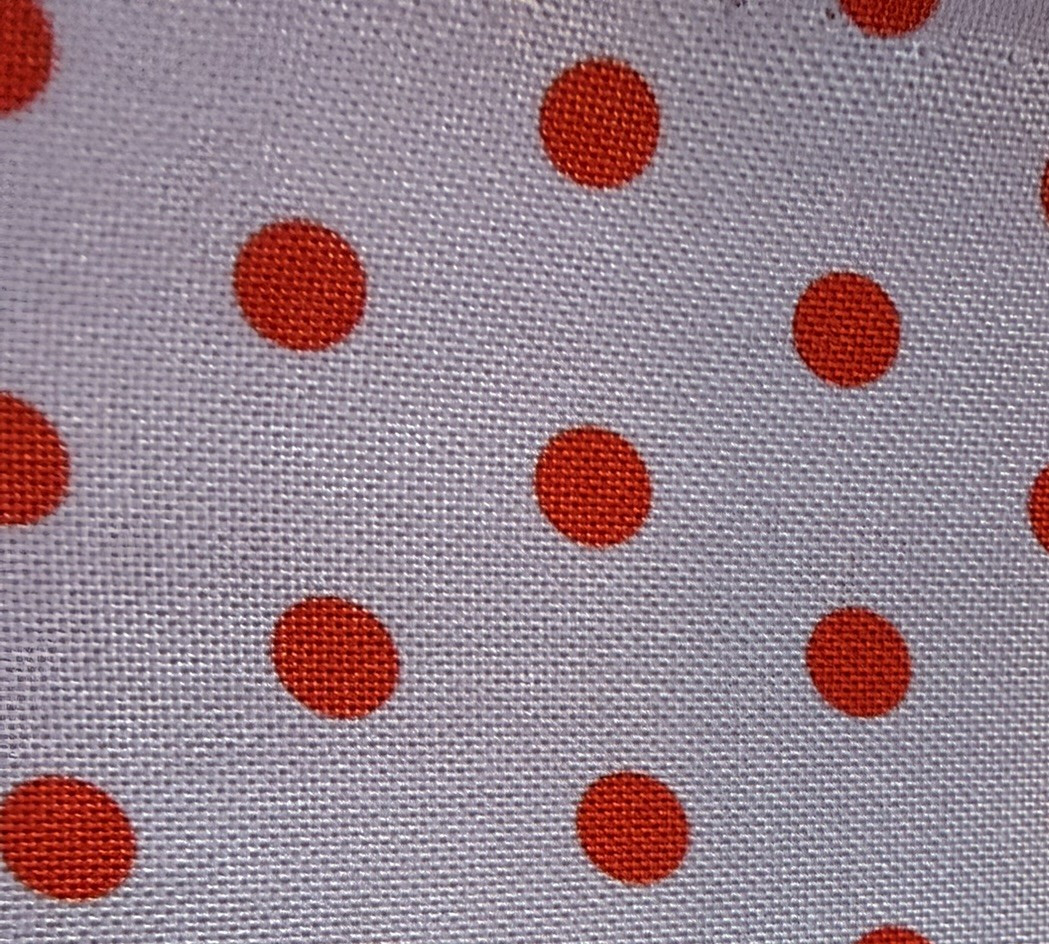 Tela de Flamenca Blanco Natural con Lunares Rojos