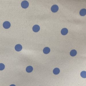 Popelín Flamenca Blanco Natural con Lunares Azules