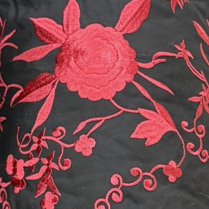 Bordado Aplicado Flamenca Negro con Flor Roja de Realce