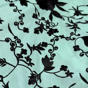 Bordado Aplicado Flamenca Verde Agua con Bordado Negro